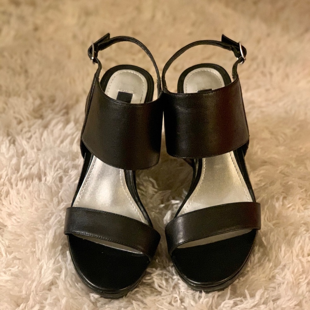 Lindsay Sandal Wedges.  Black. Size 7.